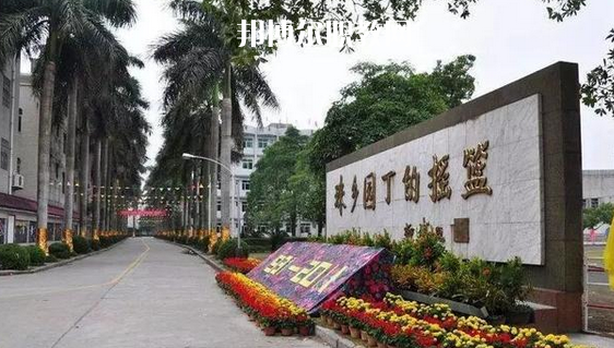 欽州合浦師范學(xué)校2022年報(bào)名條件、招生要求、招生對(duì)象