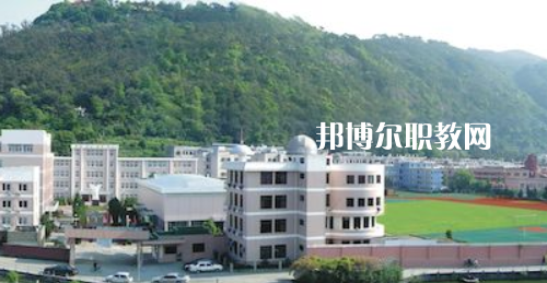 昆明鐵路機械學校2022年報名條件、招生要求、招生對象