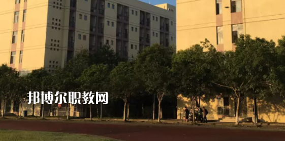 嵩明職業(yè)高級(jí)中學(xué)2022年報(bào)名條件、招生要求、招生對(duì)象