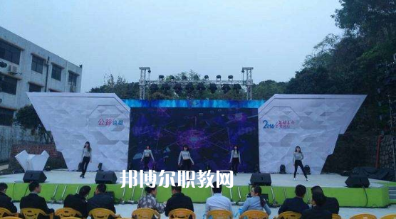 內(nèi)江市川威技工學(xué)校2022年報(bào)名條件、招生要求、招生對(duì)象