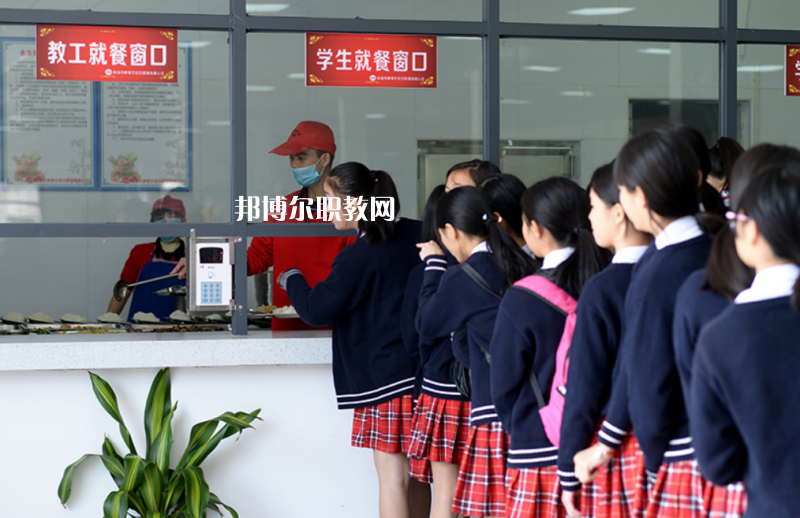 珠海工貿(mào)技工學(xué)校2022年報(bào)名條件、招生要求、招生對(duì)象 