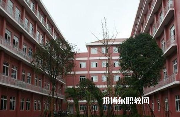 瀘州市江陽(yáng)職業(yè)高中學(xué)校2022年學(xué)費(fèi)、收費(fèi)多少