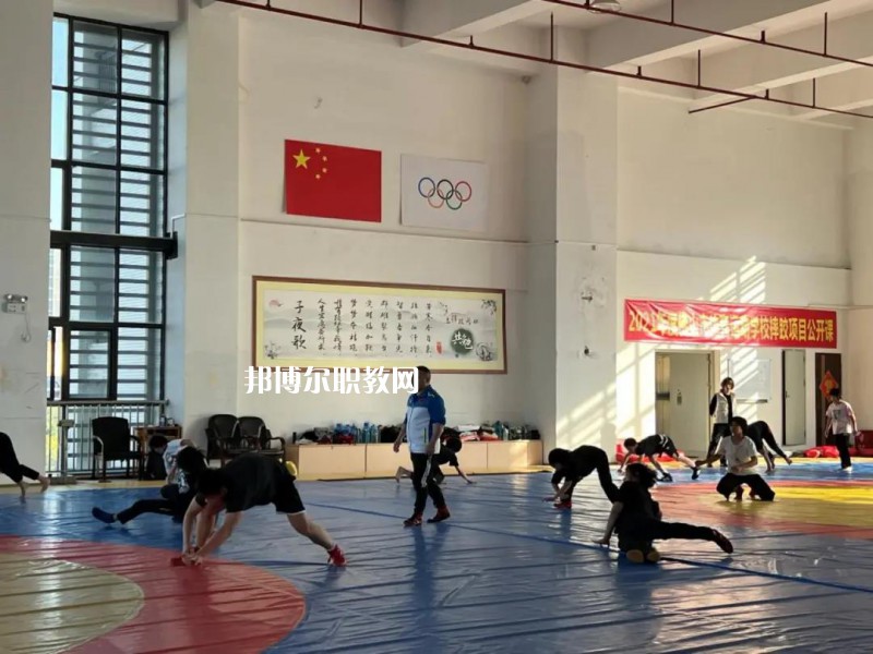 佛山體育運(yùn)動學(xué)校2022年報名條件、招生要求、招生對象