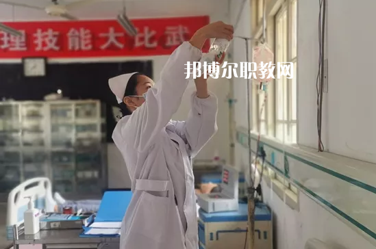 臺(tái)州護(hù)士學(xué)校2022年報(bào)名條件、招生要求、招生對(duì)象