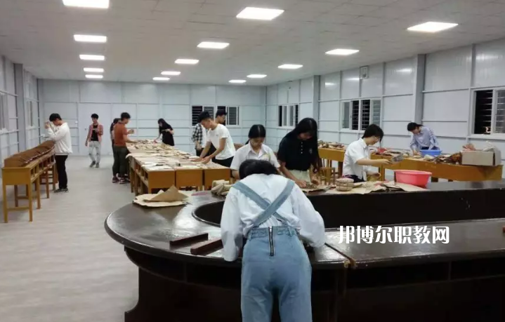 汕頭中醫(yī)藥技工學(xué)校2022年報名條件、招生要求、招生對象 