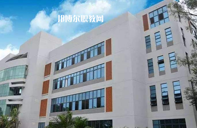玉溪工業(yè)財貿(mào)學(xué)校2022年學(xué)費、收費多少