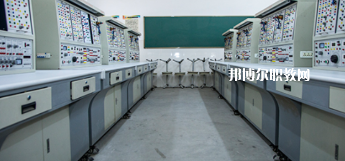 四川省青神中等職業(yè)學(xué)校2022年學(xué)費(fèi)、收費(fèi)多少