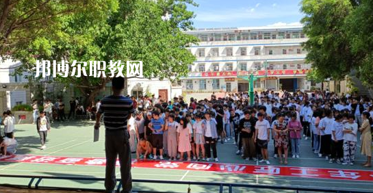 攀枝花商貿電子職業(yè)技術學校2022年招生錄取分數線