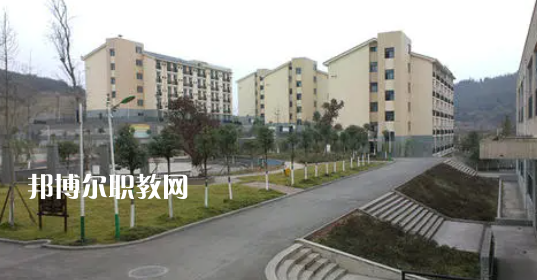 綿陽職業(yè)技術學院中專部2022年學費、收費多少