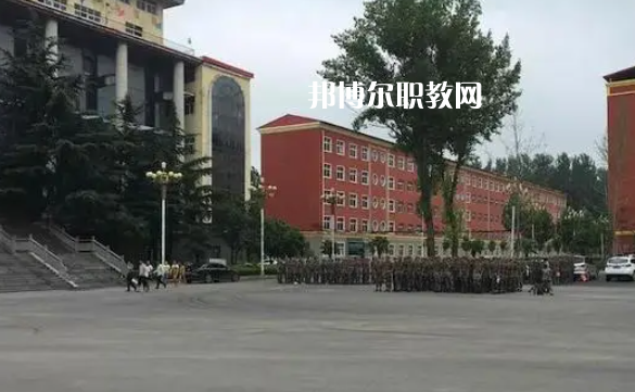 河南工業(yè)和信息化高級(jí)技工學(xué)校2022年報(bào)名條件、招生要求、招生對(duì)象