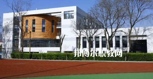 山東省青島衛(wèi)生學校2022年報名條件、招生要求、招生對象