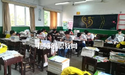 湘潭縣就業(yè)職業(yè)技術(shù)學(xué)校2022年報(bào)名條件、招生要求、招生對(duì)象
