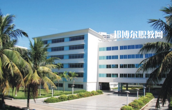 海南省衛(wèi)生學(xué)校2022年報(bào)名條件、招生要求、招生對(duì)象