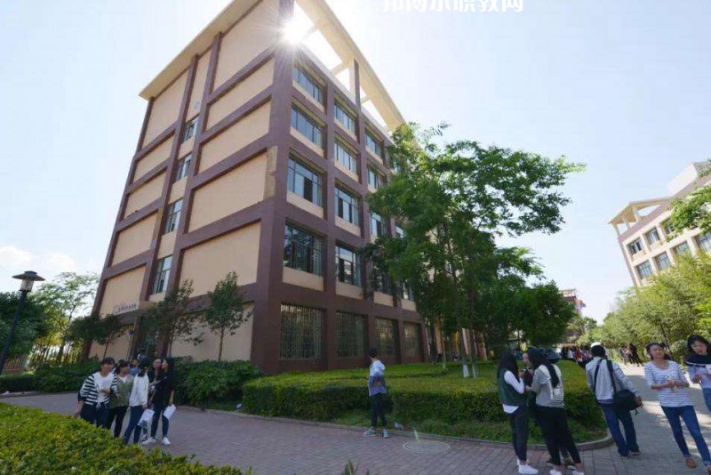 云南商務(wù)職業(yè)學(xué)院2022年報名條件、招生要求、招生對象