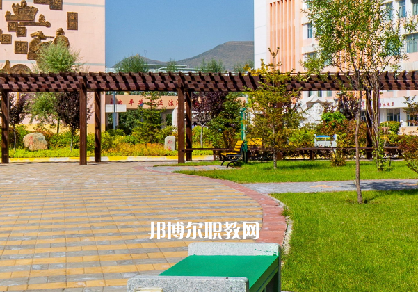 湟中職業(yè)教育中心2022年學費、收費多少