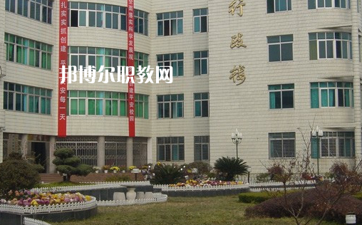 麻城工業(yè)學(xué)校2022年報(bào)名條件、招生要求、招生對(duì)象