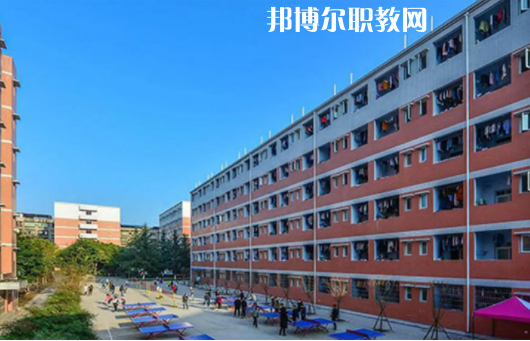 四川育英醫(yī)養(yǎng)科技技工學校2022年怎么樣、好不好