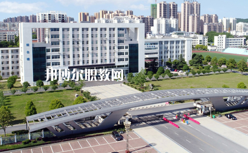 湖北信息工程學(xué)校2022年報名條件、招生要求、招生對象