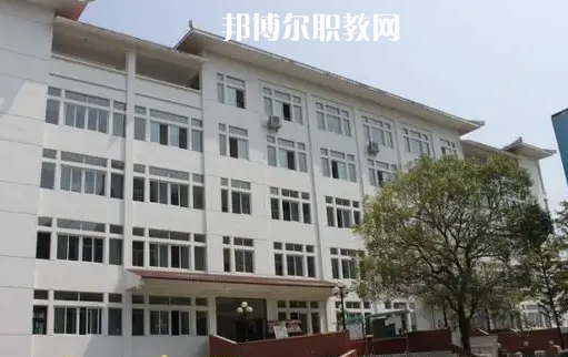 恩施衛(wèi)生學(xué)校2022年報名條件、招生要求、招生對象