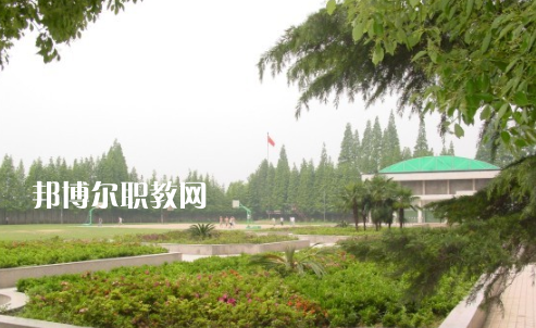 孝感高級(jí)技工學(xué)校2022年報(bào)名條件、招生要求、招生對(duì)象