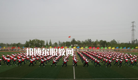 武漢衛(wèi)生學(xué)校2022年報(bào)名條件、招生要求、招生對象