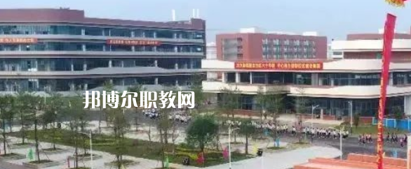 廣西醫(yī)科大學附設(shè)玉林衛(wèi)生學校2022年報名條件、招生要求、招生對象