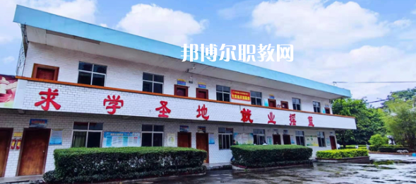 玉林電子工業(yè)學(xué)校2022年報(bào)名條件、招生要求、招生對象