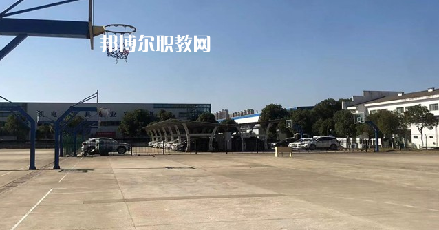 南昌智遠(yuǎn)技工學(xué)校2022年學(xué)費(fèi)、收費(fèi)多少