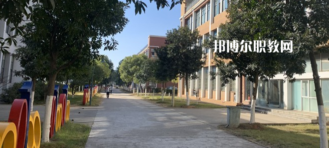 南昌智遠(yuǎn)技工學(xué)校2023年報(bào)名條件、招生要求、招生對(duì)象