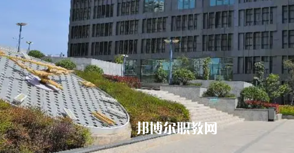 云南高職?？圃盒Ｅ琶?0強(qiáng)