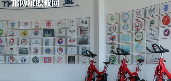 德陽弘正科技職業(yè)學(xué)校2023年報名條件、招生要求、招生對象