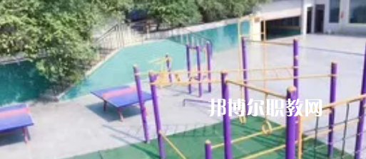 威遠(yuǎn)縣聯(lián)想職業(yè)技術(shù)學(xué)校2023年學(xué)費(fèi)、收費(fèi)多少