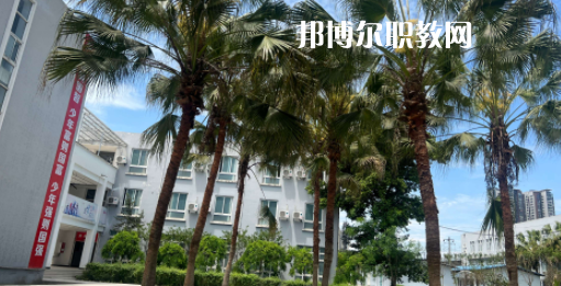 成都光華技工學校地址在哪里，哪個地區(qū)，哪個城市?