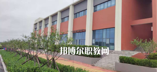 2023青島西大技工學(xué)校招生計(jì)劃 招生人數(shù)是多少(附要求、條件、對(duì)象)