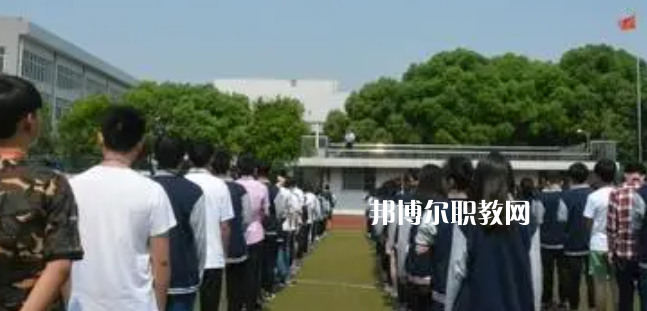 江蘇省錫山中等專業(yè)學(xué)校地址在哪里，哪個地區(qū)，哪個城市?