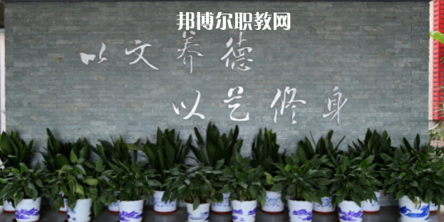 張家港市舞蹈學(xué)校地址在哪里，哪個地區(qū)，哪個城市?