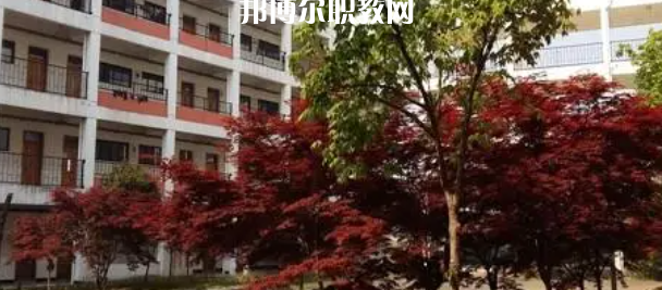 江蘇省寶應中等專業(yè)學校地址在哪里，哪個地區(qū)，哪個城市?