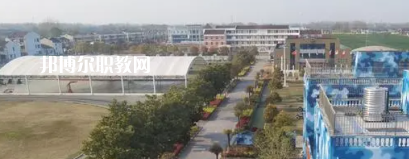 泰州市姜堰區(qū)新世紀武藝學(xué)校地址在哪里，哪個地區(qū)，哪個城市?