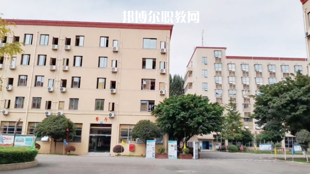 四川科華高級技工學(xué)校醫(yī)藥衛(wèi)生類對口高考班地址在哪里，哪個地區(qū)，哪個城市?