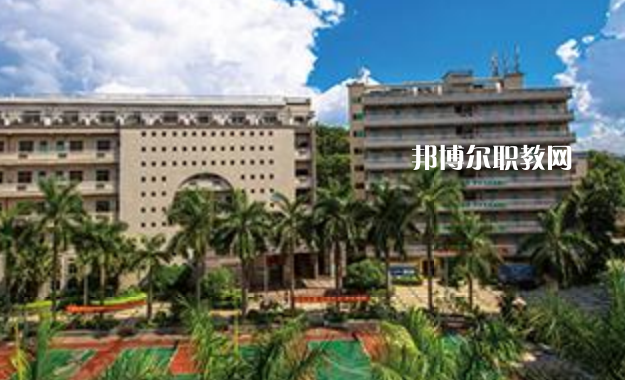 2023深圳市深德技工學(xué)校多少錢 深圳市深德技工學(xué)校各專業(yè)學(xué)費收費標準