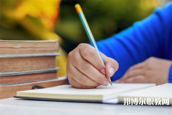 達州萼山職業(yè)技術(shù)學校有哪些招生專業(yè)（2023年）