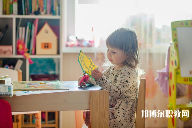 佛山順德區(qū)李偉強職業(yè)技術(shù)學校有哪些招生專業(yè)（2023年）