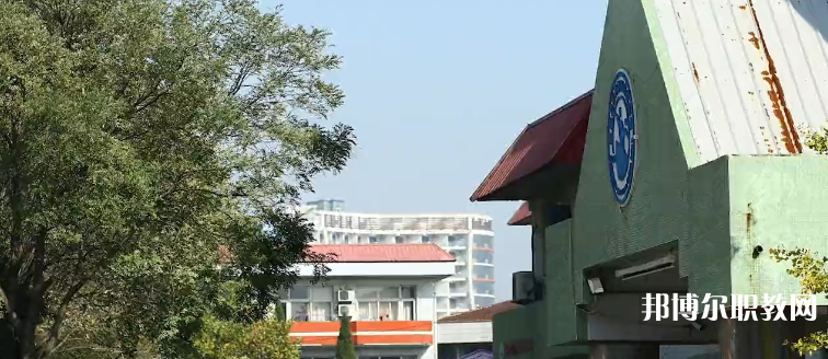 秦皇島市體育舞蹈中等專業(yè)學(xué)校地址，乘車路線