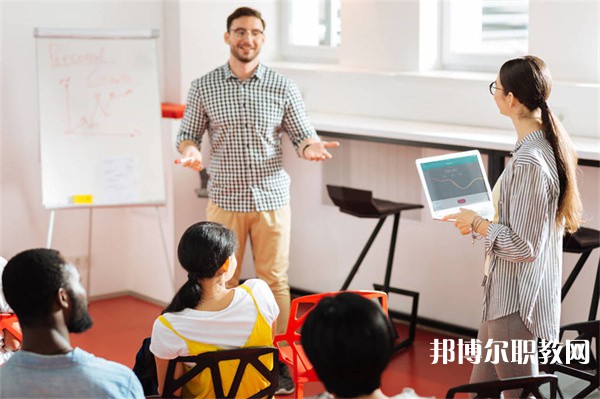 江蘇徐州醫(yī)藥高等職業(yè)學(xué)校2023年招生錄取分數(shù)線(2024參考)