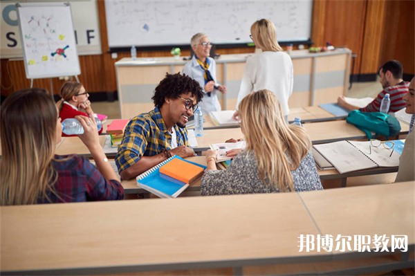 廣東哪里的職業(yè)中學能讀計算機應(yīng)用技術(shù)專業(yè)