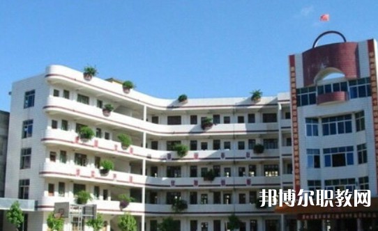 2024玉林市龍池職業(yè)技術(shù)學(xué)校招生計劃 招生人數(shù)是多少(附要求、條件、對象)