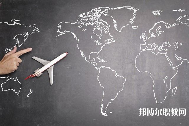 廣西哪里的中職學(xué)校能讀計算機(jī)平面設(shè)計(貝雕、角雕等民族工藝)專業(yè)