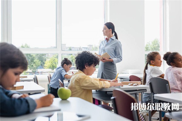 四川哪里的職業(yè)學校能讀電子信息技術專業(yè)