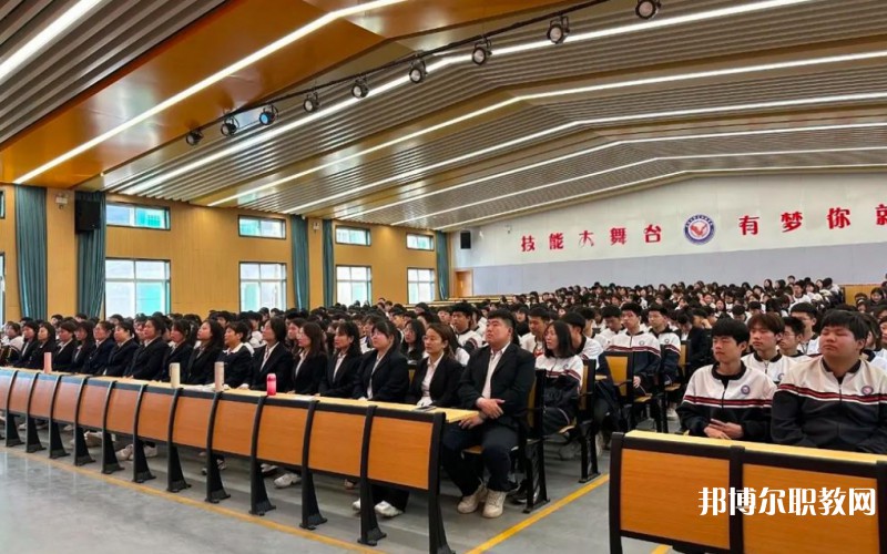 2025運(yùn)城市職業(yè)技能學(xué)校招生計(jì)劃 招生人數(shù)是多少(附要求、條件、對(duì)象)