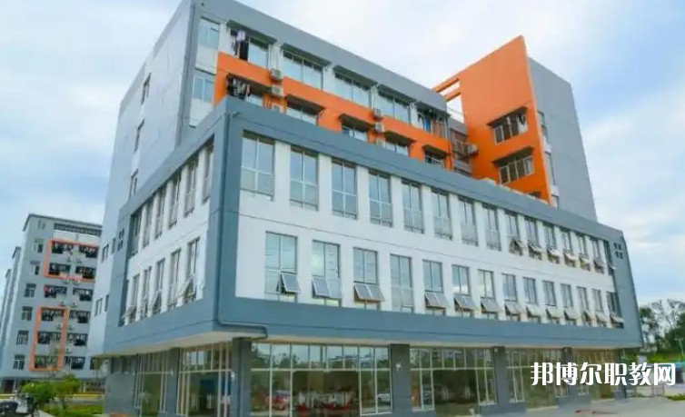 2025廣西新聞出版技工學(xué)校招生計(jì)劃 招生人數(shù)是多少(附要求、條件、對象)